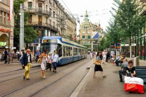 Bahnhofstrasse, Zurich - Premier Shopping Destination and Scenic Boulevard
